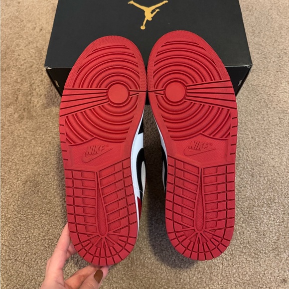 Nike Jordan Lows - Picture 2 of 4